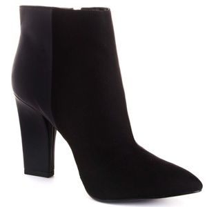 Nine West Blushing Black Zip Booties